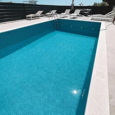 Stunning Seaview With Pool And Rooftop Near Split