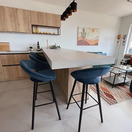 Stunning Seaview With Pool And Rooftop Near Split Apartment
