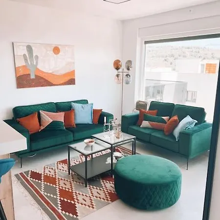 شقة Stunning Seaview With Pool And Rooftop Near Split *