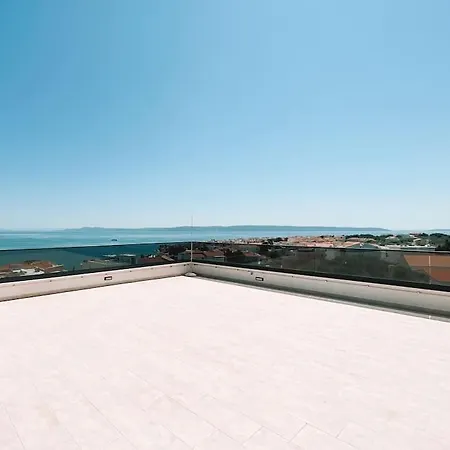 Stunning Seaview With Pool And Rooftop Near Split * تروغير