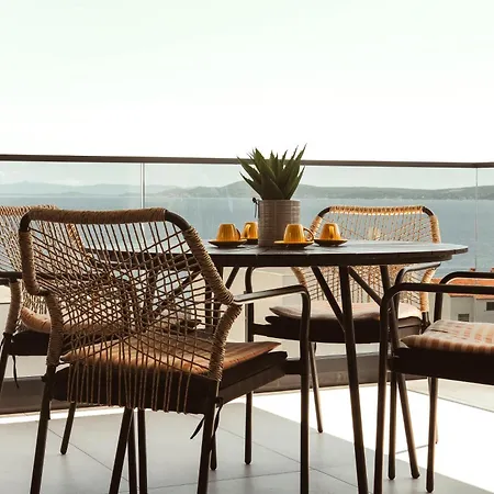 شقة Stunning Seaview With Pool And Rooftop Near Split *
